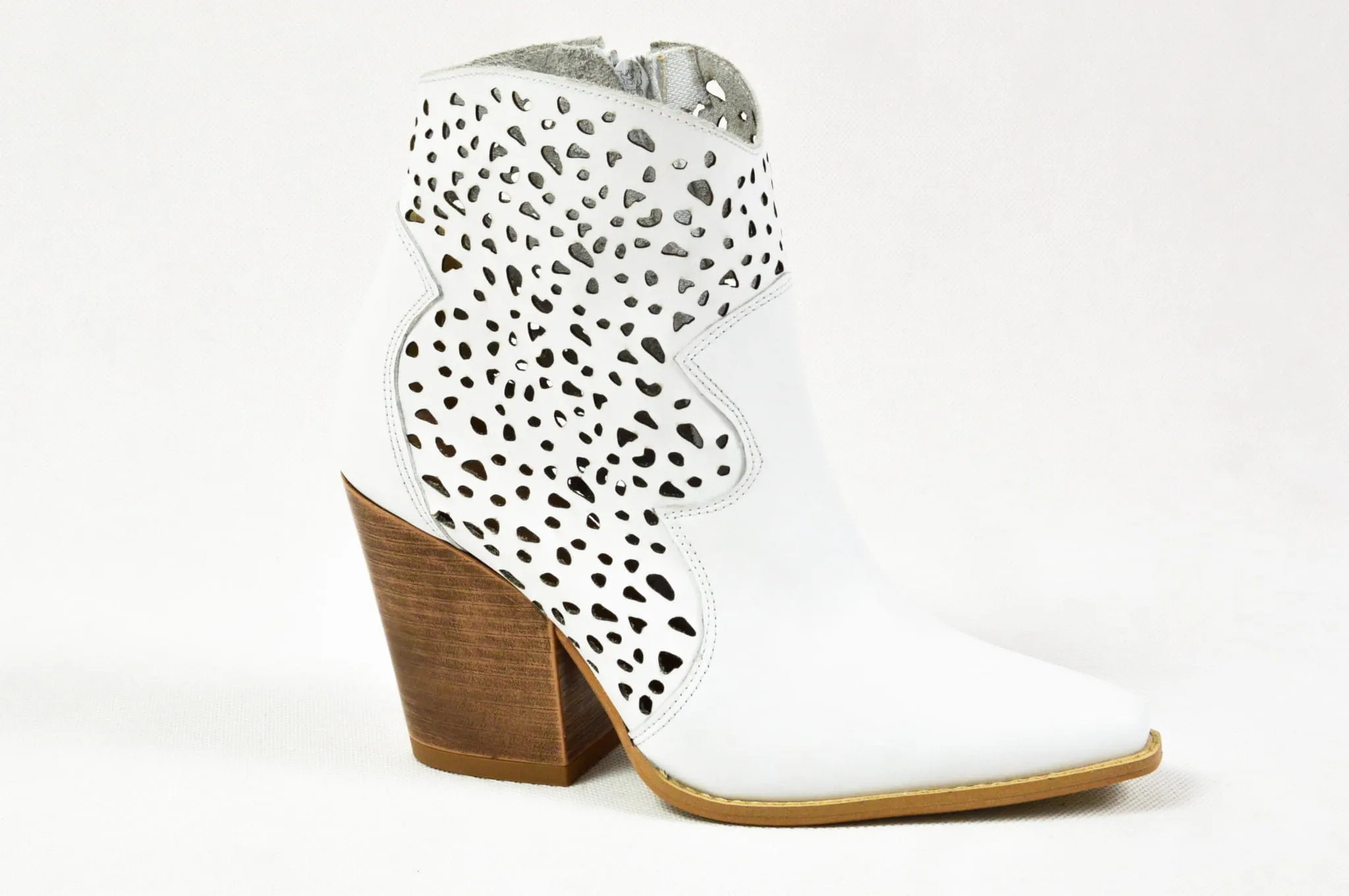 615 biały lico skórzane ażurowe kowbojki